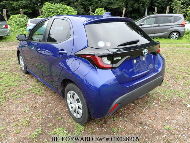 Toyota YARIS HYBRID X — фото 3