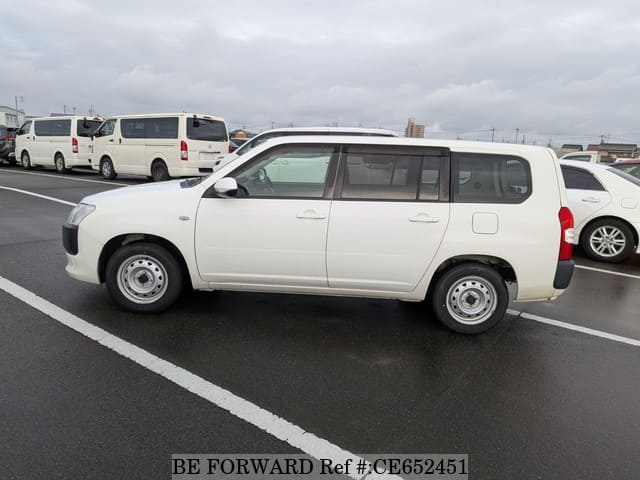 2021 Toyota Probox, photo 2 of 3