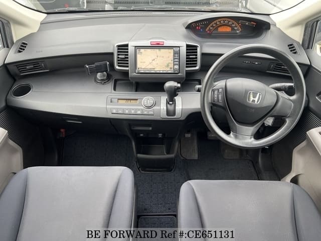 Honda FREED G L PACKAGE — фото 3