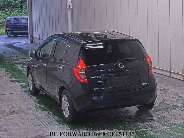 Nissan NOTE MEDALIST — фото 2