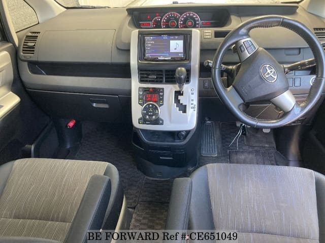 Toyota NOAH SI — фото 3
