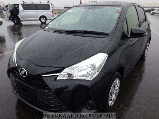 Toyota VITZ — фото 1