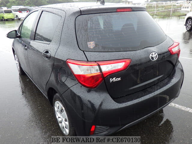 Toyota VITZ — фото 3