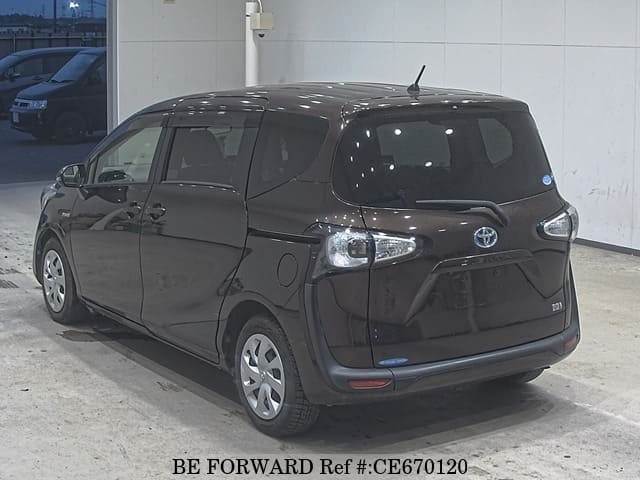 Toyota SIENTA HYBRID G — фото 2