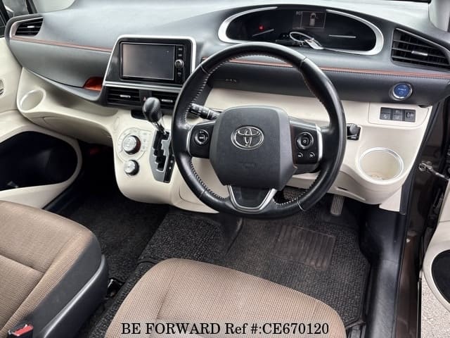 Toyota SIENTA HYBRID G — фото 3