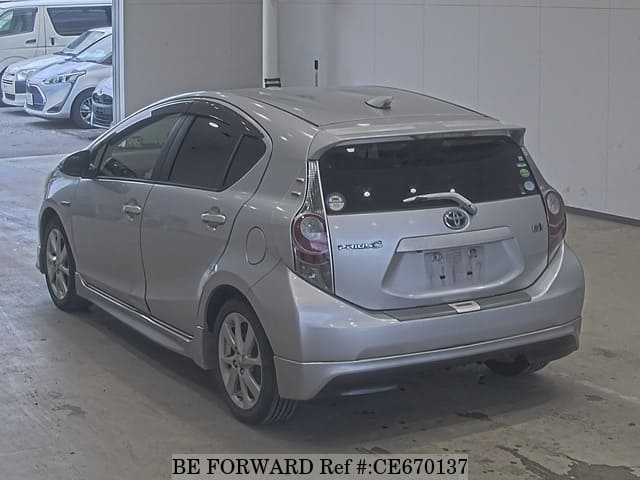 Toyota AQUA HYBRID G — фото 2