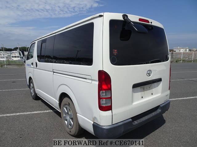 Toyota HIACE VAN DX — фото 3