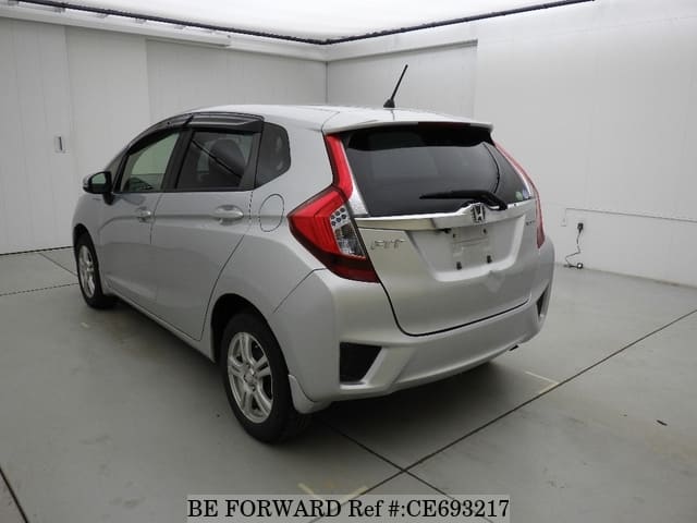 Honda FIT HYBRID L PACKAGE — фото 2