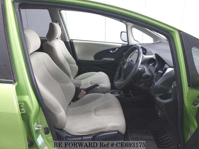 Honda FIT HYBRID SMART SELECTION — фото 4