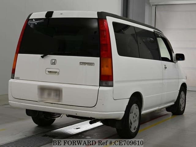 Honda STEP WGN DELUXE — фото 2