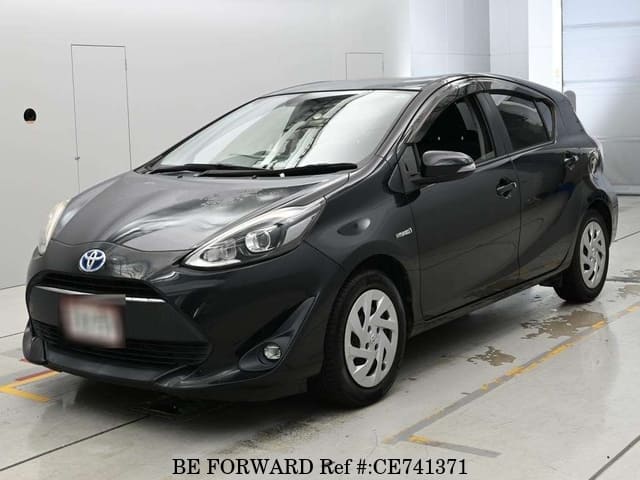 Toyota AQUA HYBRID S — фото 1