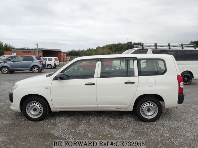 2021 Toyota Probox, photo 2 of 3