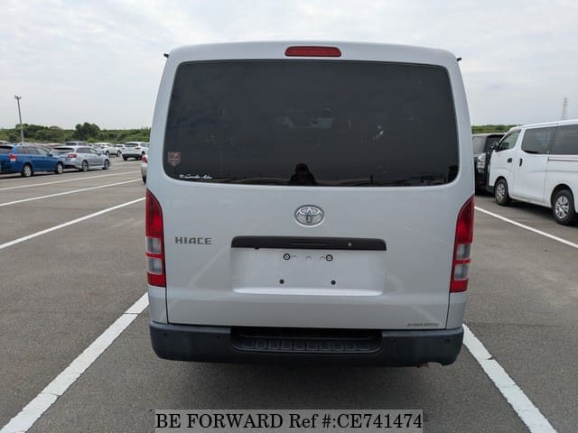 Toyota HIACE VAN LONG DX — фото 4