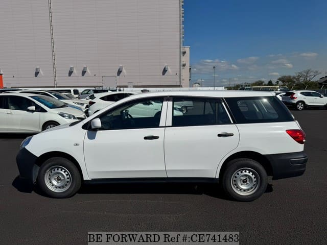 2022 Nissan Ad, photo 2 of 3