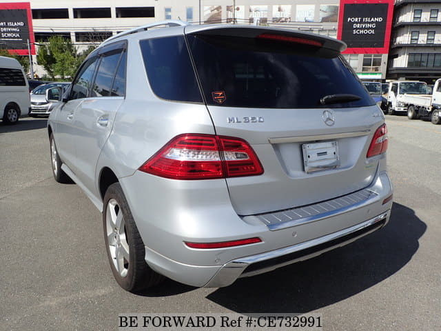 Mercedes-Benz M-CLASS ML350 4MATIC BLUE EFFICIENCY — фото 3