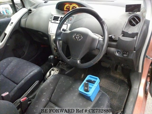 Toyota VITZ U — фото 3