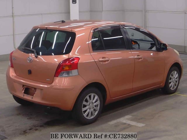 Toyota VITZ U — фото 2