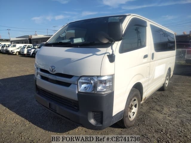 Toyota HIACE VAN — фото 1