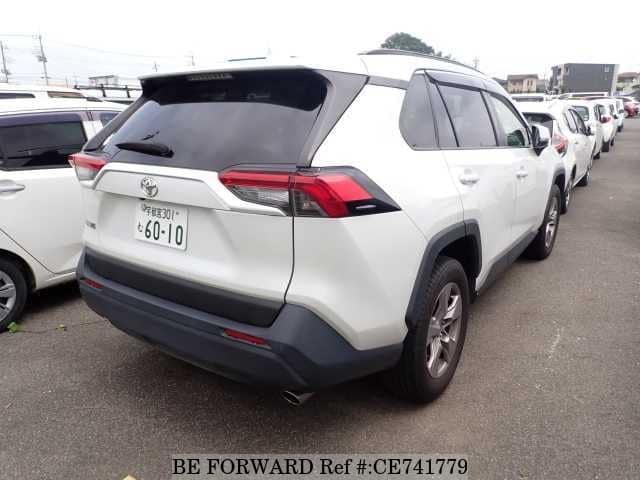 Toyota RAV4 X — фото 2