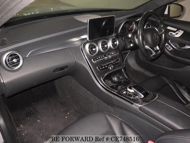 Mercedes-Benz C-CLASS C200 AV AMG LINE — фото 3