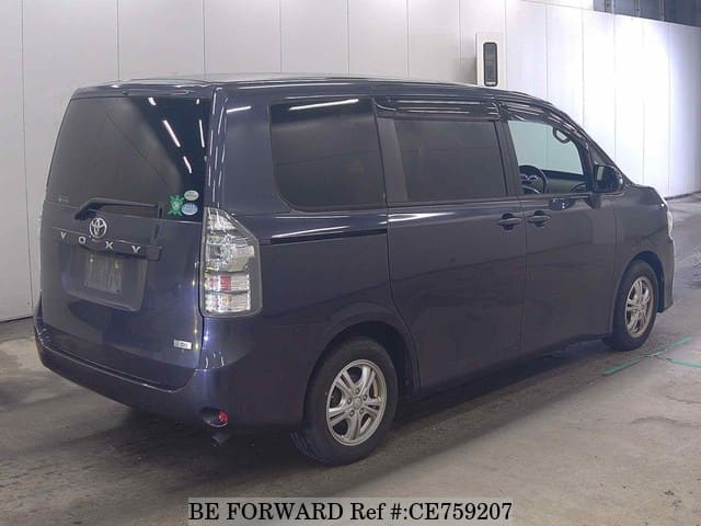 Toyota VOXY X L EDITION — фото 2
