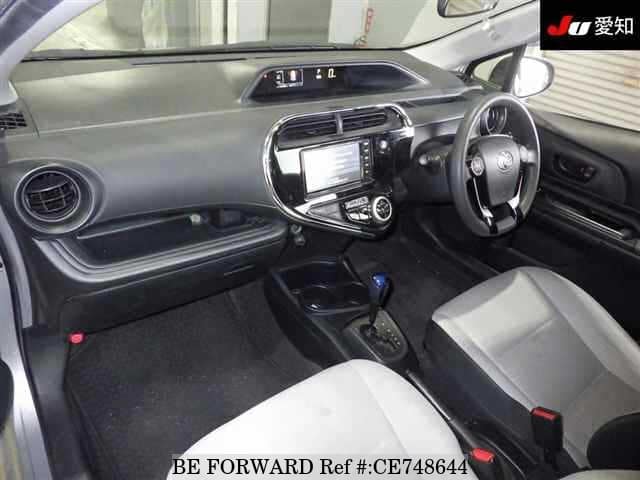 Toyota AQUA HYBRID L — фото 3