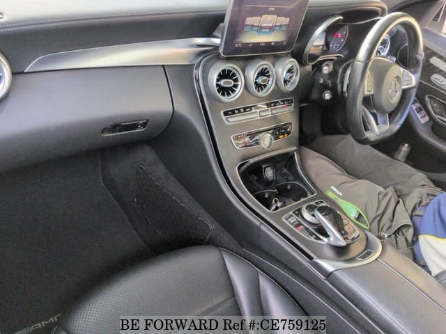 Mercedes-Benz C-CLASS C220D AVANTGARDE AMG LINE — фото 3