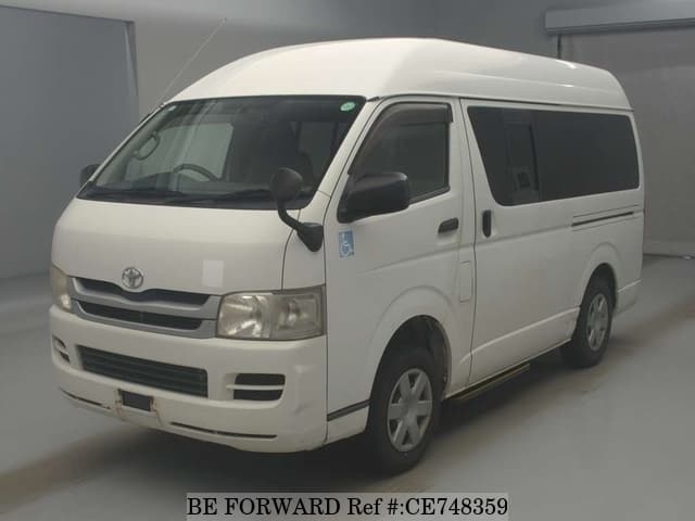 Toyota HIACE VAN — фото 1