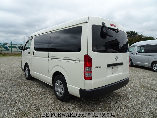 Toyota HIACE WAGON DX — фото 3