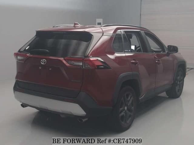 Toyota RAV4 ADVENTURE — фото 2