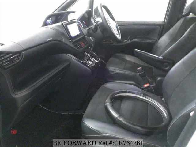 Toyota NOAH SI WXB — фото 3