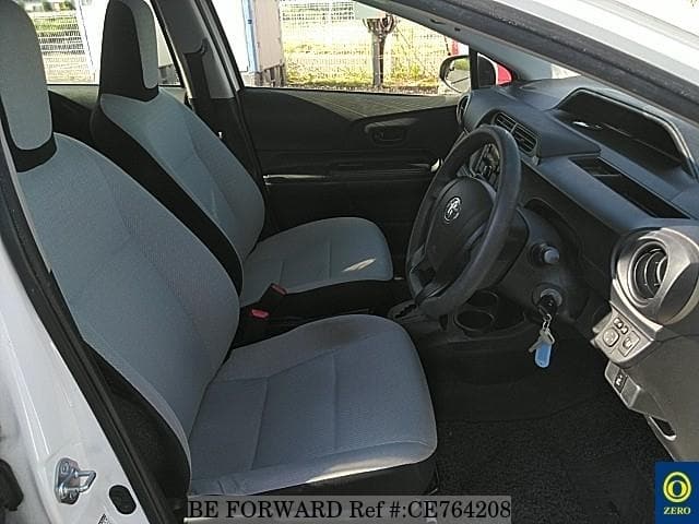Toyota AQUA HYBRID — фото 5