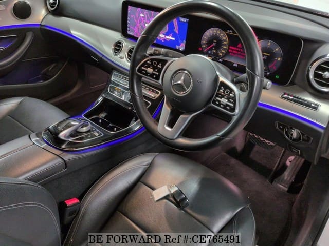 Mercedes-Benz E-CLASS E220D AVANTGARDE — фото 3