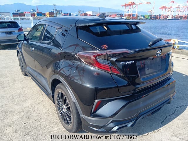 2019 Toyota C-hr, photo 3 of 3