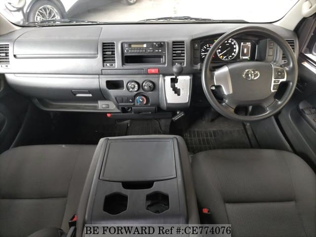 Toyota HIACE VAN LONG DX — фото 3
