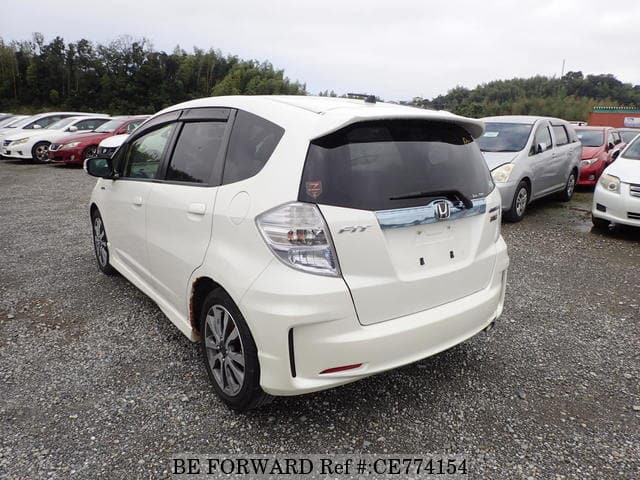 Honda FIT HYBRID RS — фото 3