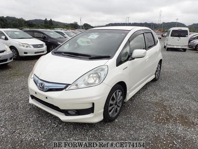 Honda FIT HYBRID RS