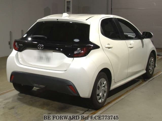 Toyota YARIS X — фото 2