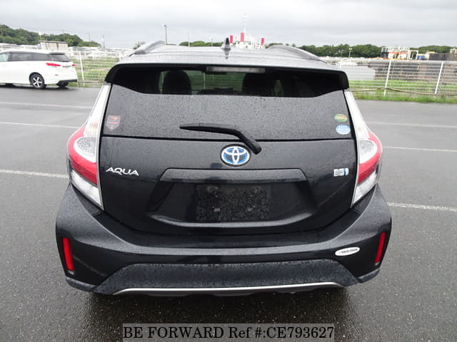 Toyota AQUA HYBRID CROSSOVER — фото 4