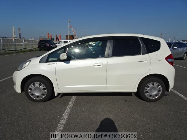 Honda FIT 13G 10TH ANNIVERSARY — фото 2