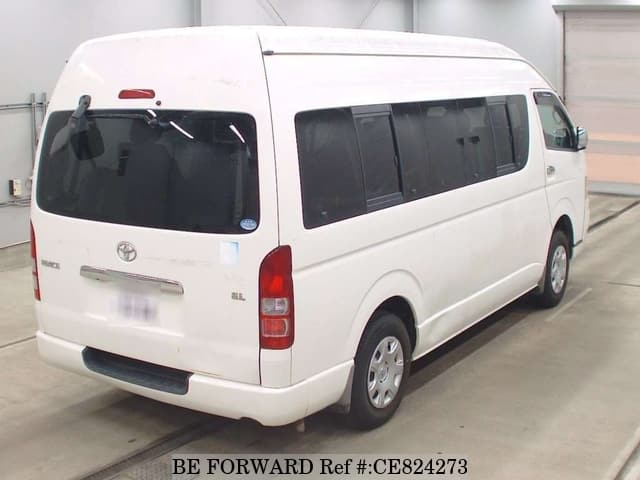 Toyota HIACE COMMUTER — фото 2
