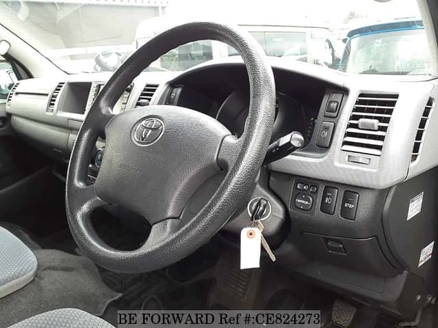 Toyota HIACE COMMUTER — фото 3