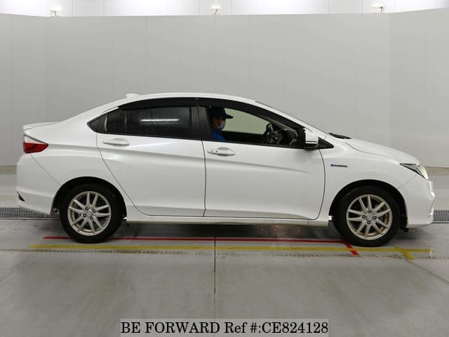 Honda GRACE HYBRID DX — фото 5
