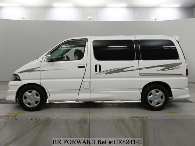 Toyota REGIUS WAGON — фото 5