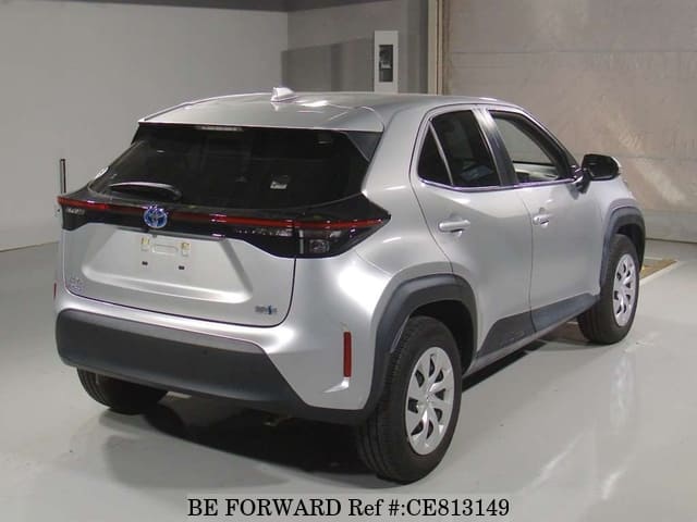 Toyota YARIS CROSS HYBRID X — фото 2