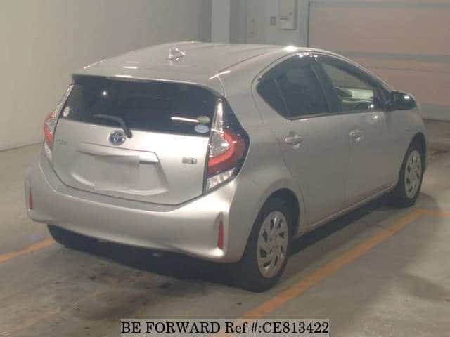 Toyota AQUA HYBRID S — фото 2