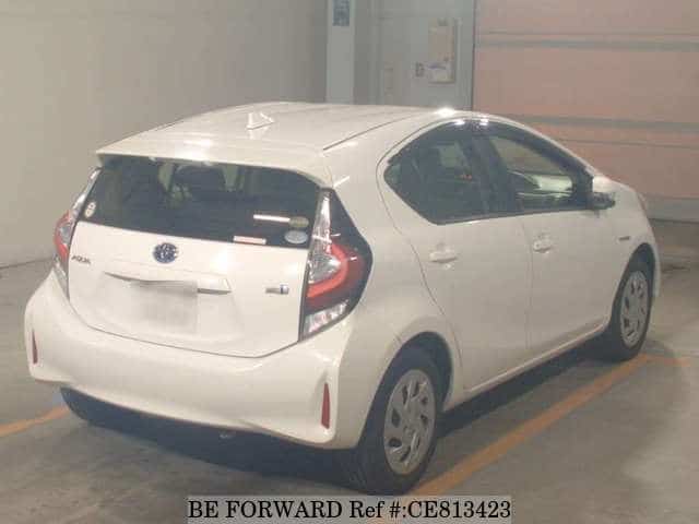 Toyota AQUA HYBRID L — фото 2