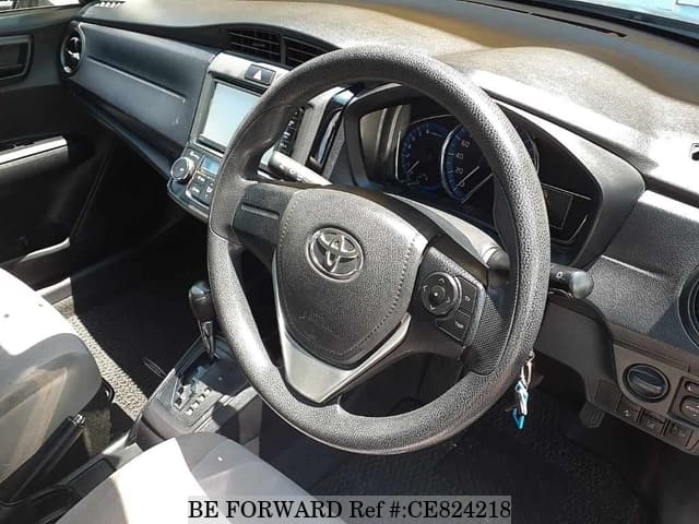 Toyota COROLLA AXIO HYBRID — фото 3