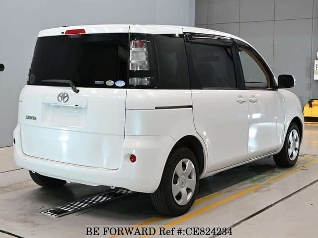 Toyota SIENTA X L PACKAGE — фото 2