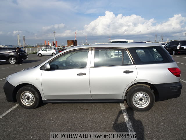 2021 Nissan Ad, photo 2 of 3